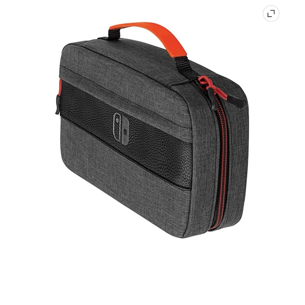 Nintendo Switch Play and Charge Case Switch Elite Edition